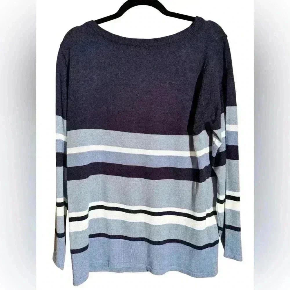 Evelyn Taylor size 1XL sweater.  Pre-loved with minimal signs of wear.